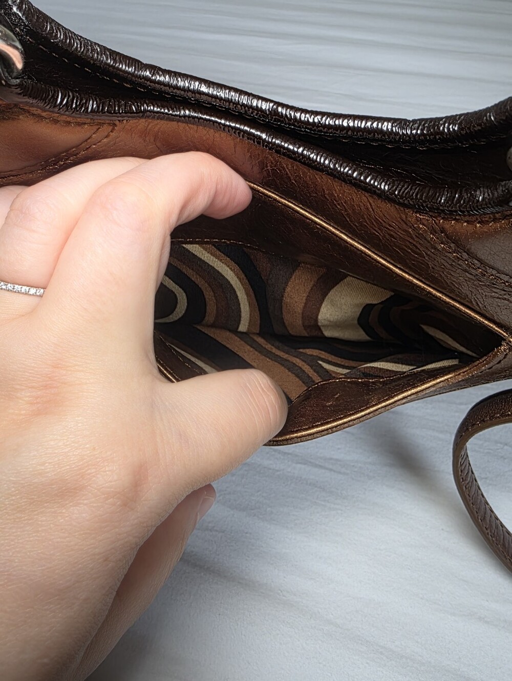 Brighton Vintage Metallic Bronze Women’s Convertable Crossbody Bag W/ Whipstitch - Picture 6 of 13